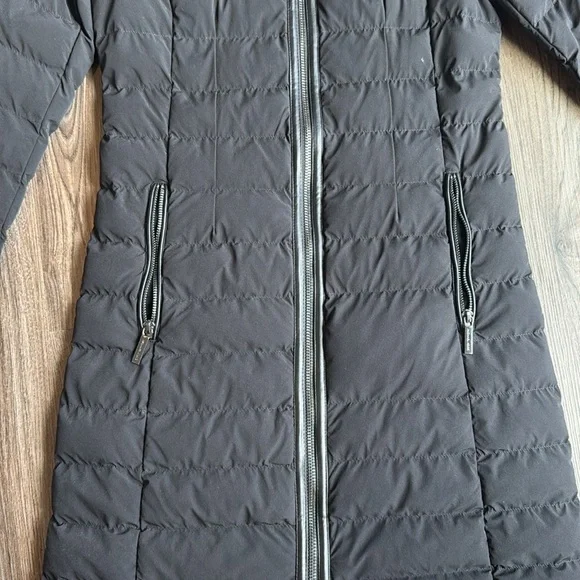 Michael Kors packable lightweight coat - Picture 3 of 11